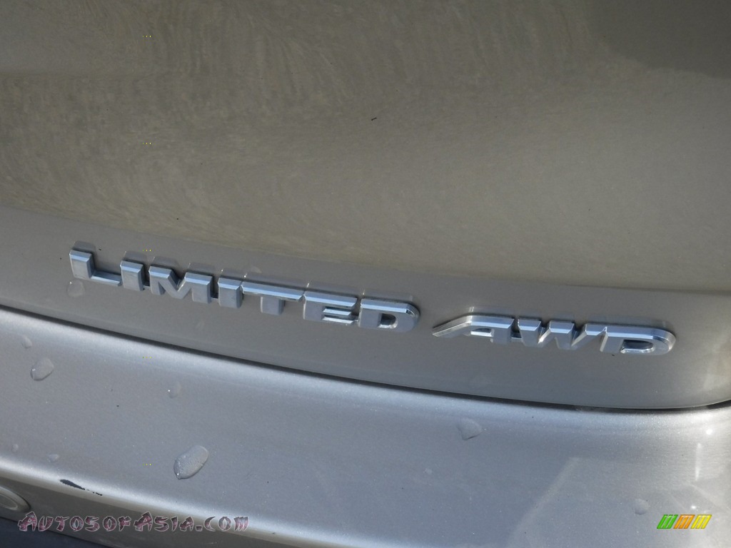 2015 Highlander Limited AWD - Creme Brulee Mica / Almond photo #10