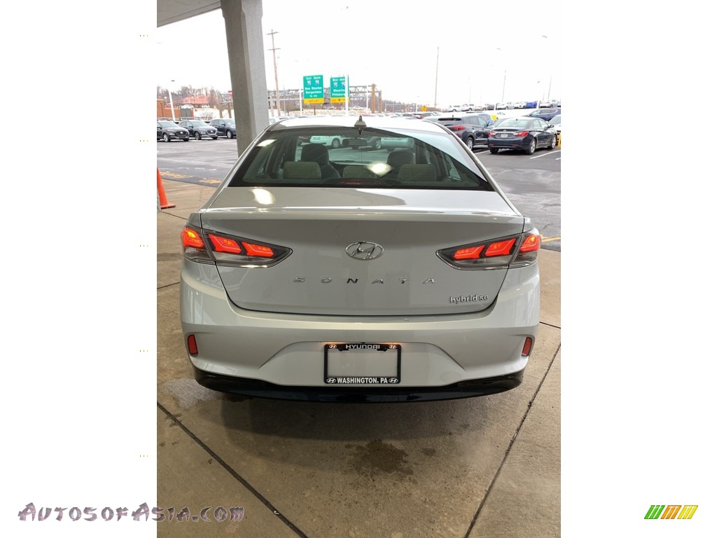 2019 Sonata Hybrid Limited - Ion Silver / Gray photo #5