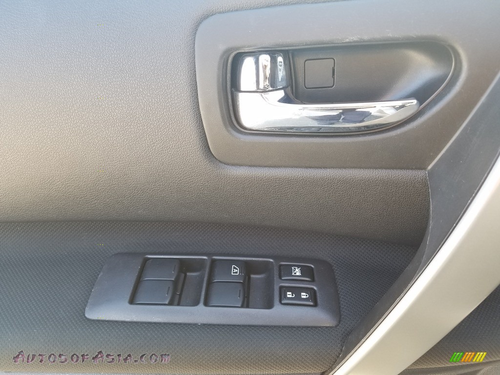 2015 Rogue Select S AWD - Brilliant Silver / Black photo #6