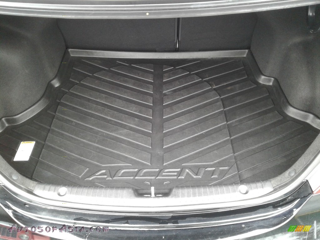 2016 Accent SE Sedan - Ultra Black / Gray photo #12