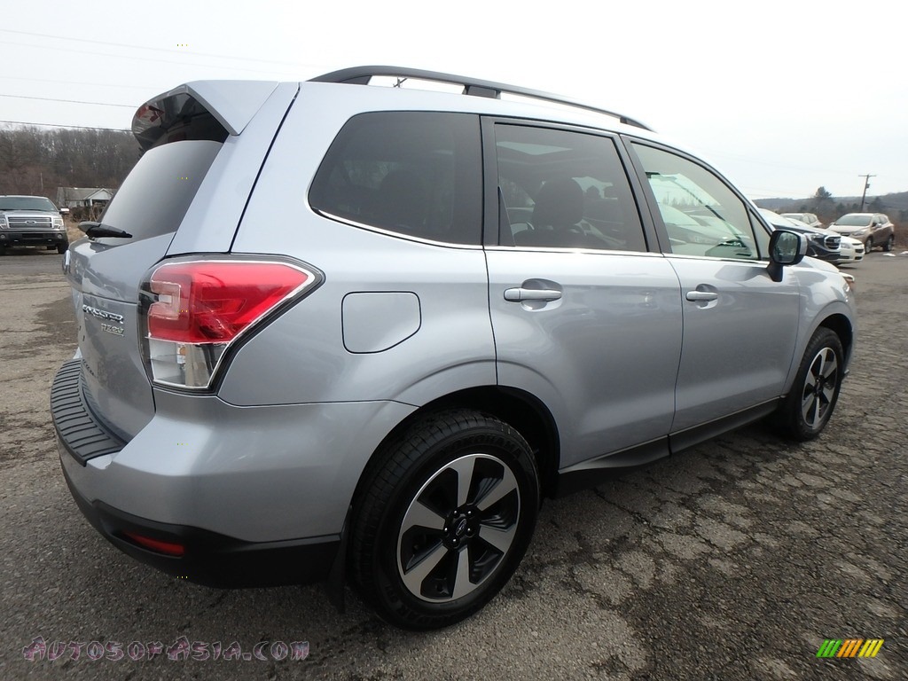 2017 Forester 2.5i Limited - Ice Silver Metallic / Black photo #8