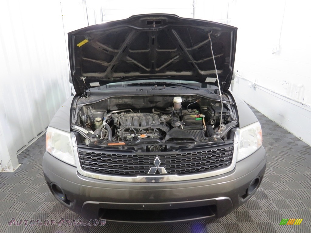 2010 Endeavor LS AWD - Carbon Pearl / Black photo #5