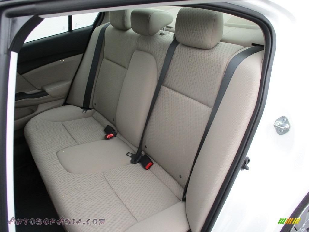 2015 Civic LX Sedan - Taffeta White / Beige photo #12