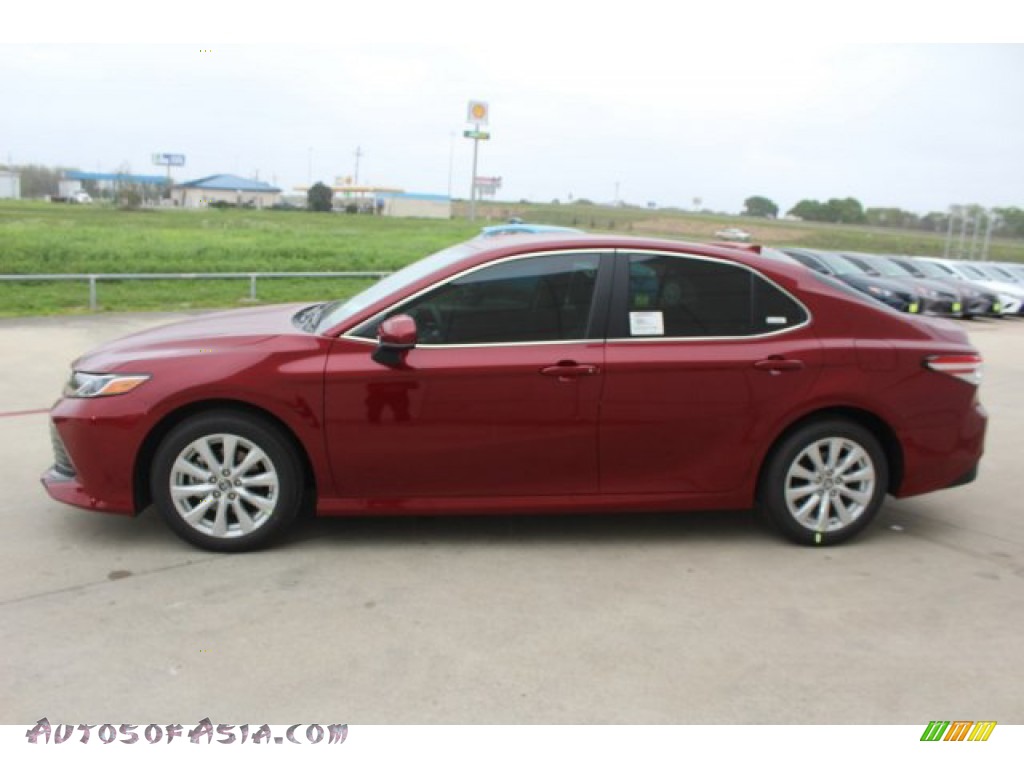 2019 Camry LE - Ruby Flare Pearl / Black photo #4