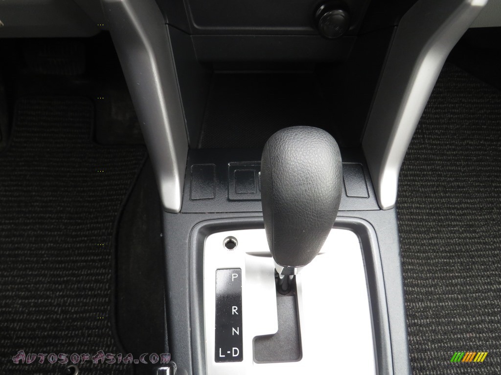 2015 Forester 2.5i - Satin White Pearl / Gray photo #16
