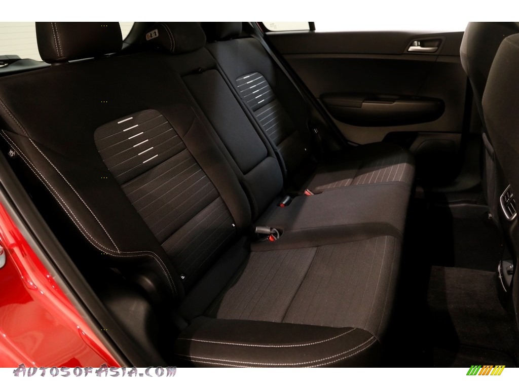 2018 Sportage LX AWD - Hyper Red / Black photo #13