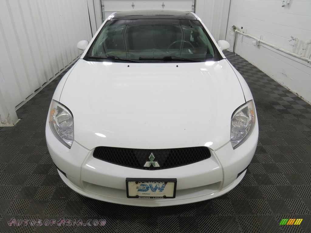 2012 Eclipse SE Coupe - Northstar White / Dark Charcoal photo #5