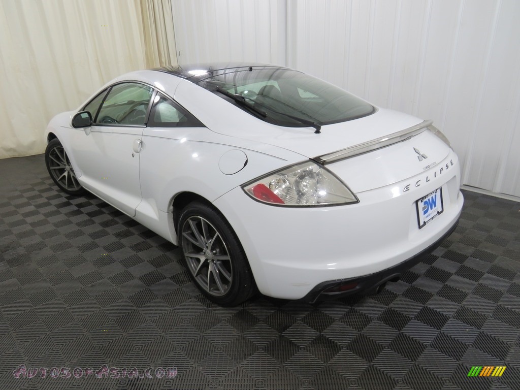2012 Eclipse SE Coupe - Northstar White / Dark Charcoal photo #11