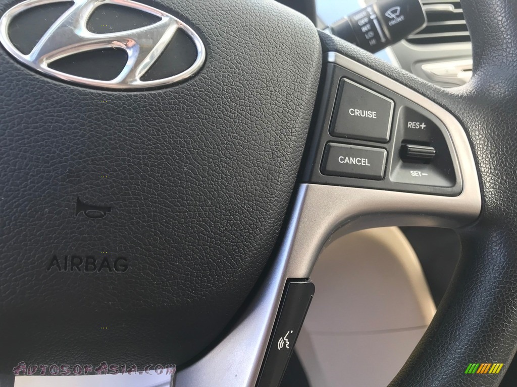 2016 Accent SE Sedan - Ultra Black / Gray photo #17