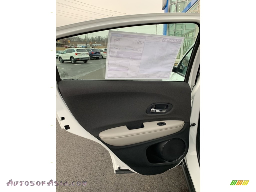 2019 HR-V LX AWD - Platinum White Pearl / Gray photo #16