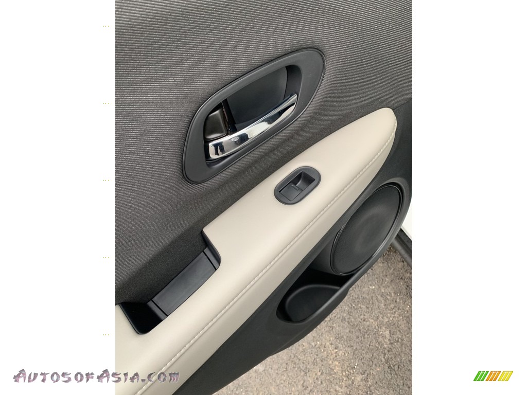 2019 HR-V LX AWD - Platinum White Pearl / Gray photo #17