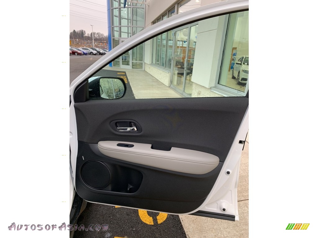 2019 HR-V LX AWD - Platinum White Pearl / Gray photo #26