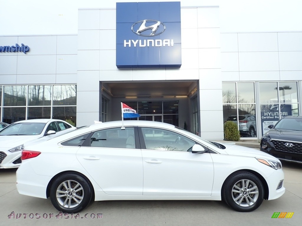 Quartz White Pearl / Gray Hyundai Sonata SE