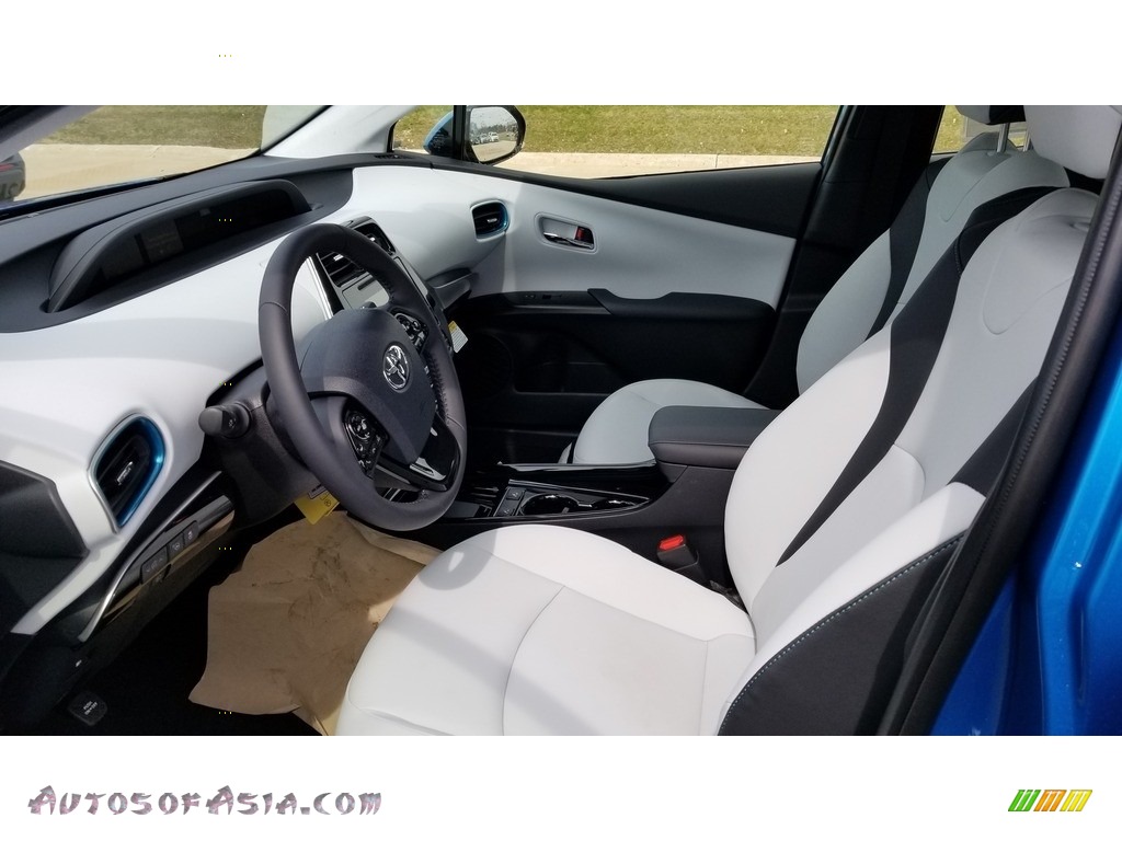 2019 Prius XLE AWD-e - Electric Storm Blue / Moonstone photo #2