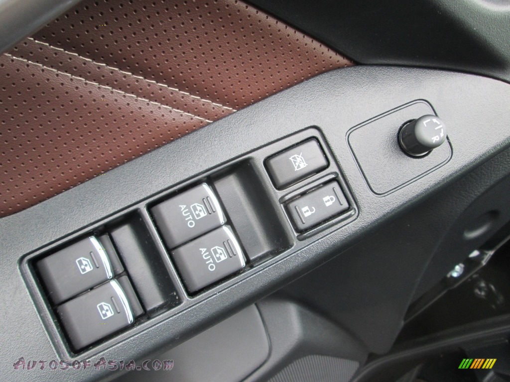 2018 Forester 2.0XT Touring - Crystal Black Silica / Brown photo #15