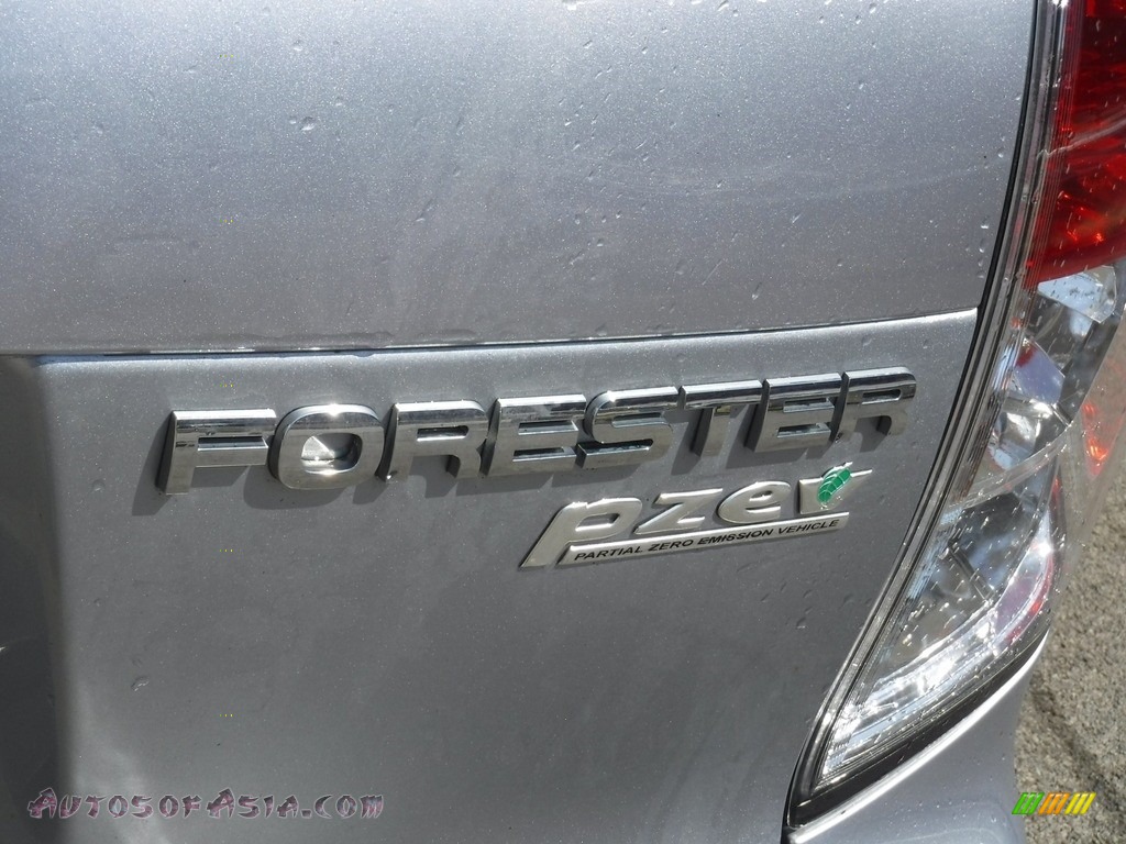 2012 Forester 2.5 X Premium - Ice Silver Metallic / Platinum photo #10