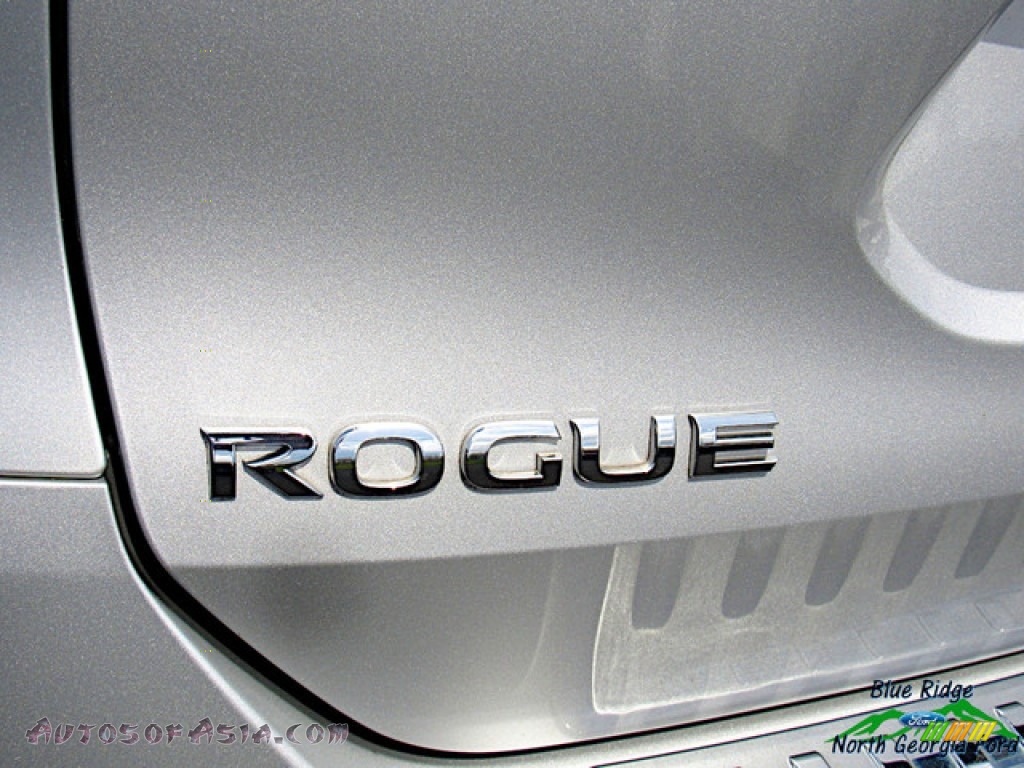 2016 Rogue SL AWD - Brilliant Silver / Charcoal photo #35