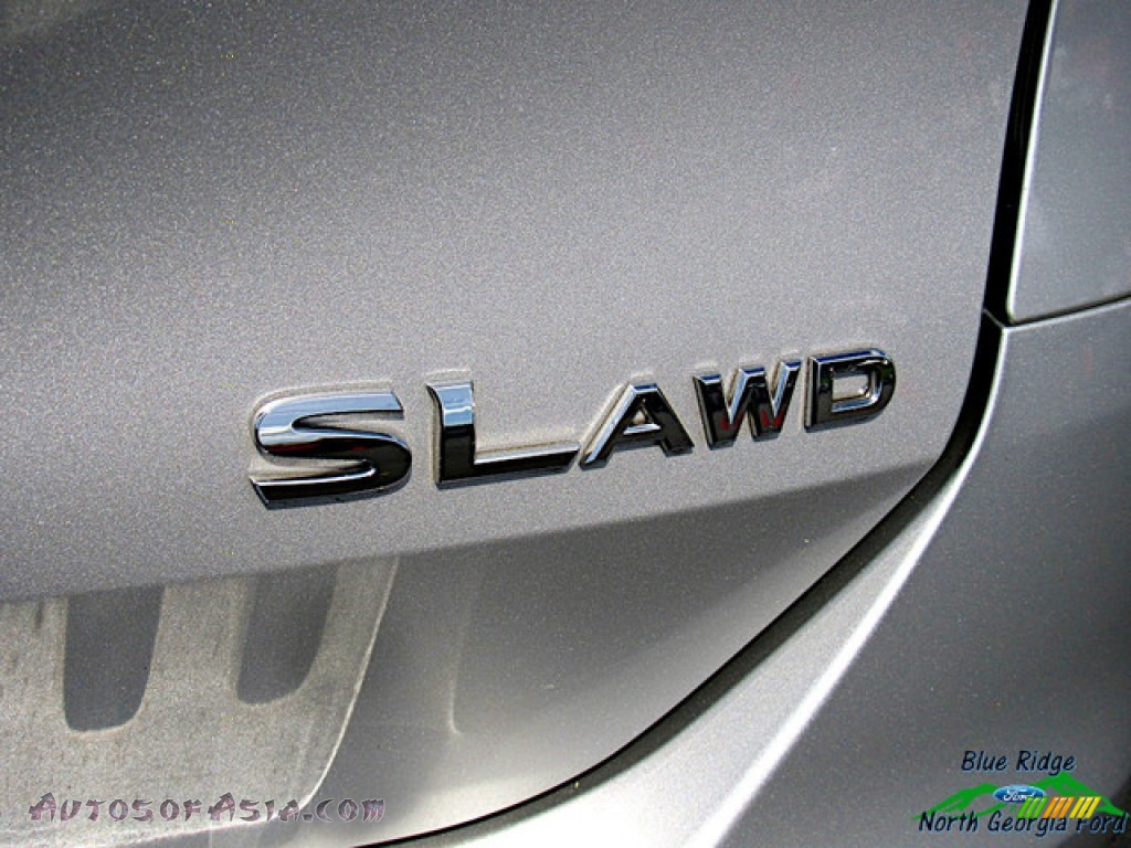 2016 Rogue SL AWD - Brilliant Silver / Charcoal photo #36