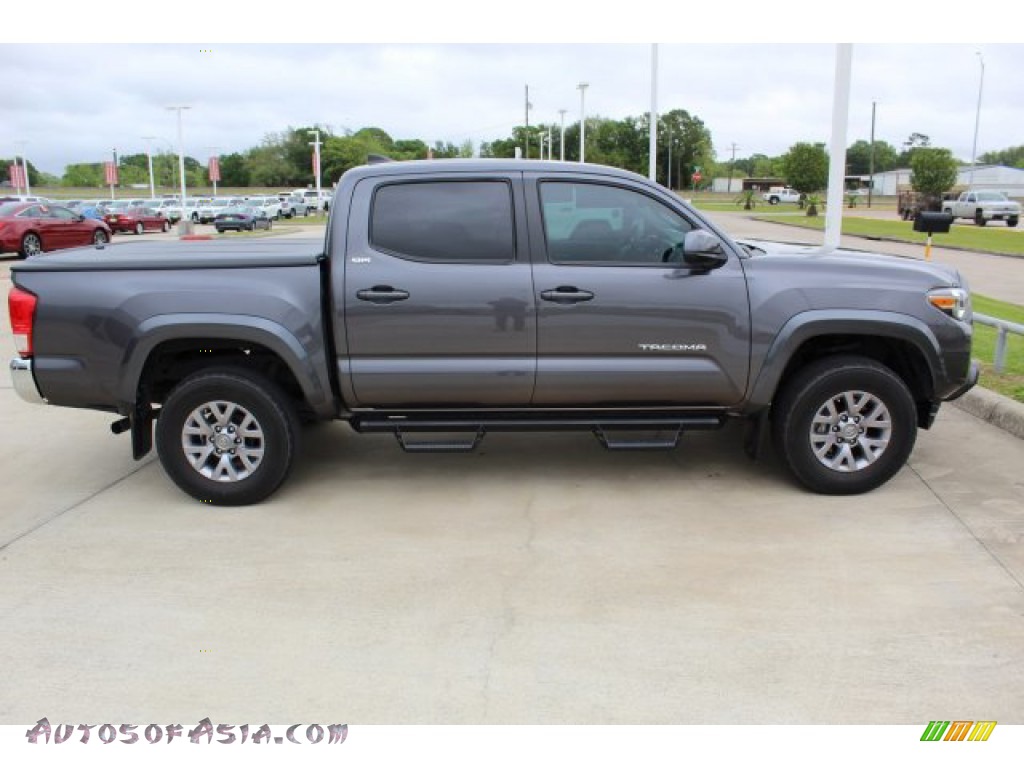 2017 Tacoma SR5 Double Cab - Magnetic Gray Metallic / Cement Gray photo #24