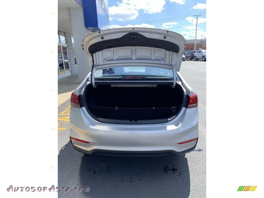2019 Accent SE - Olympus Silver / Black photo #20