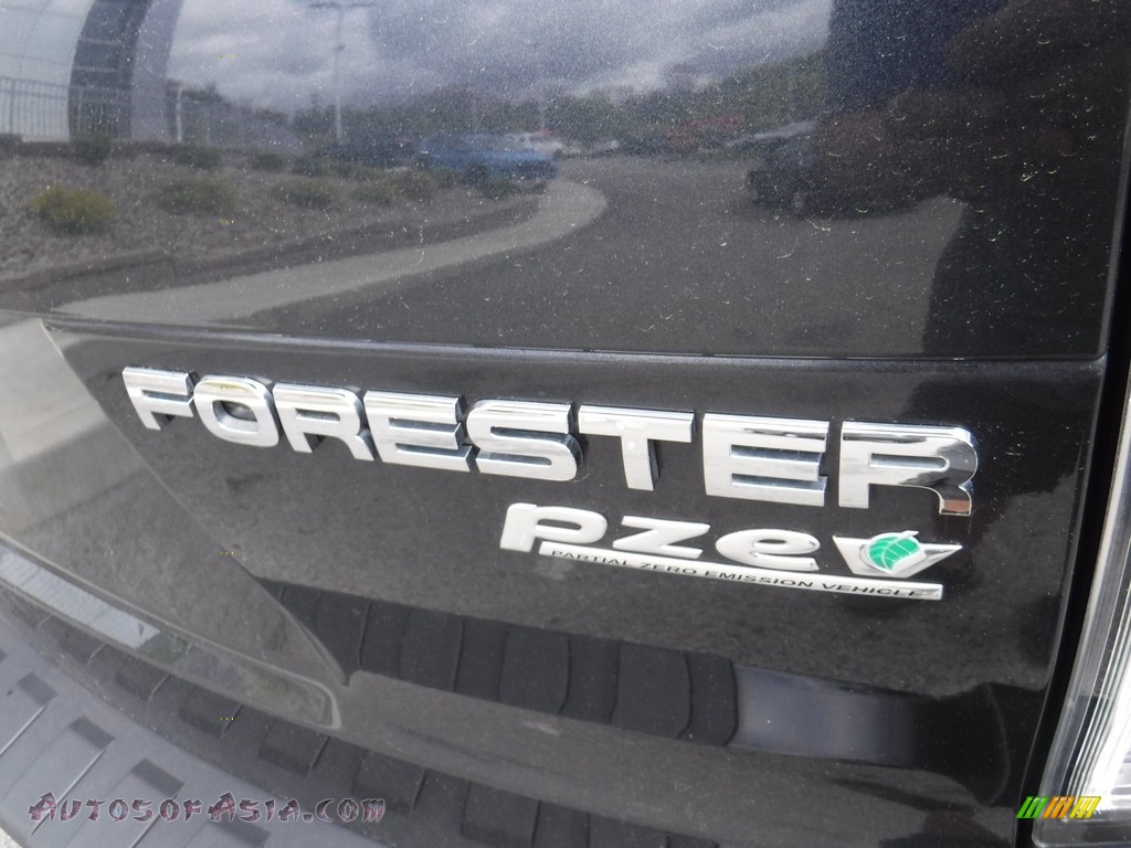 2011 Forester 2.5 X - Steel Silver Metallic / Platinum photo #11