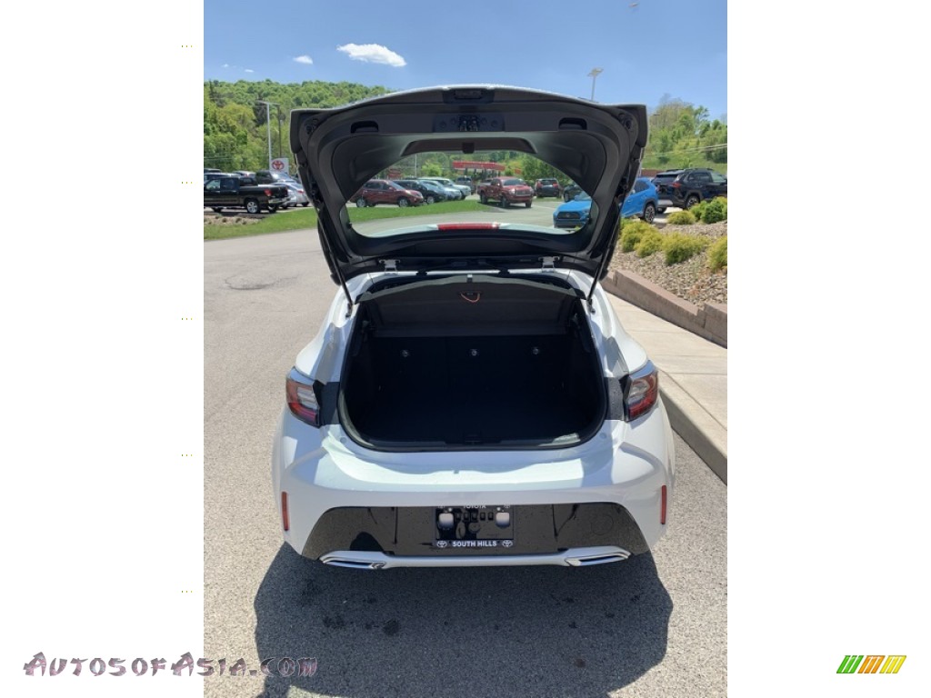 2019 Corolla Hatchback SE - Blizzard White Pearl / Black photo #19
