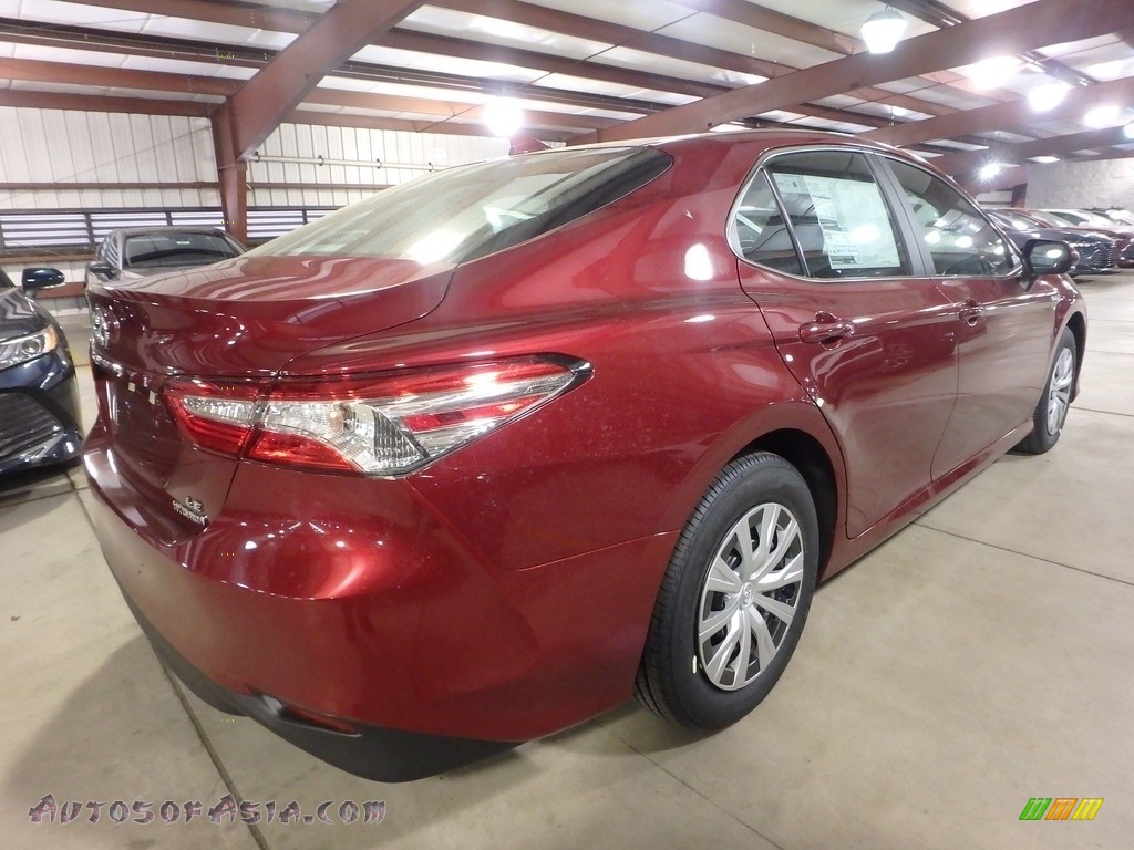 2019 Camry Hybrid LE - Ruby Flare Pearl / Black photo #2