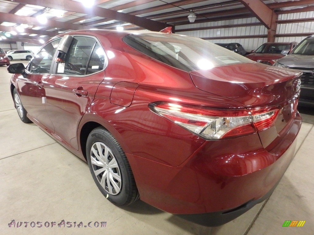 2019 Camry Hybrid LE - Ruby Flare Pearl / Black photo #3
