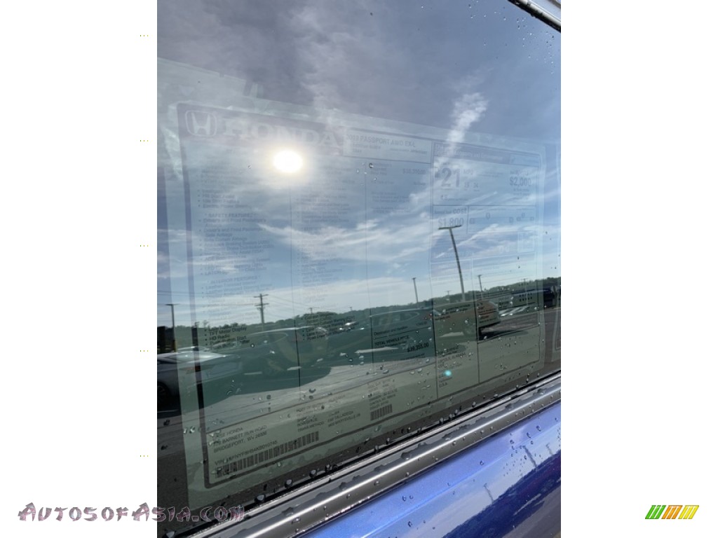 2019 Passport EX-L AWD - Obsidian Blue Pearl / Gray photo #15