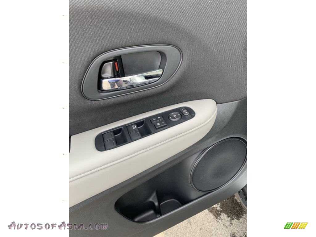2019 HR-V LX AWD - Platinum White Pearl / Gray photo #9