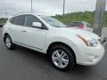 Nissan Rogue SV Pearl White photo #4