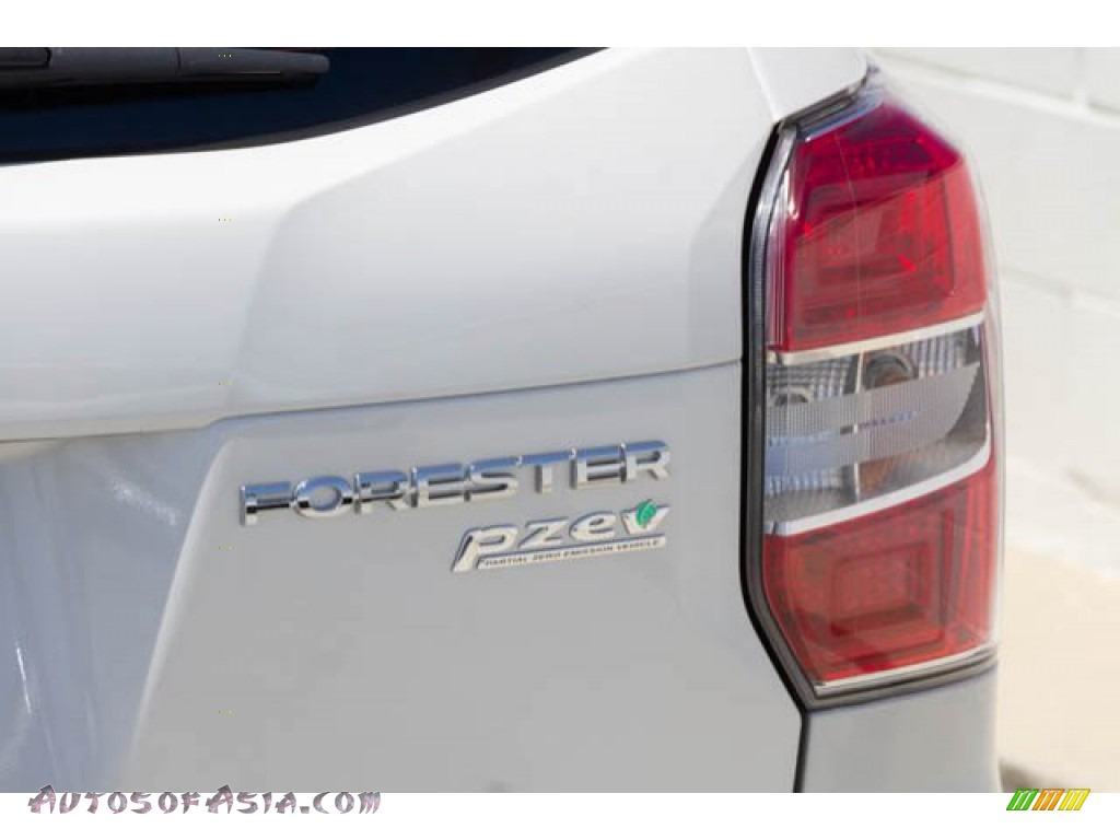 2015 Forester 2.5i - Satin White Pearl / Gray photo #13