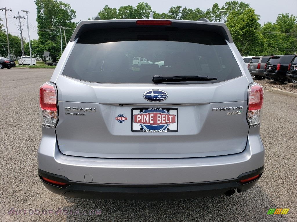 2017 Forester 2.5i Limited - Ice Silver Metallic / Gray photo #6