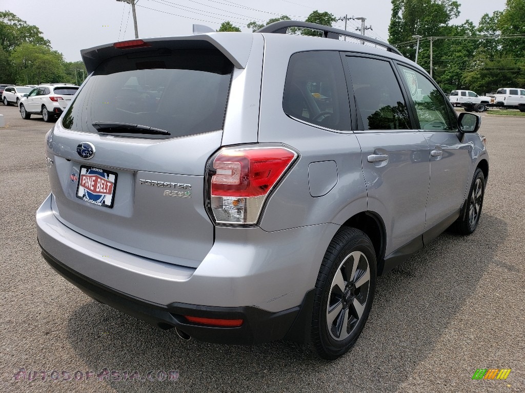 2017 Forester 2.5i Limited - Ice Silver Metallic / Gray photo #7