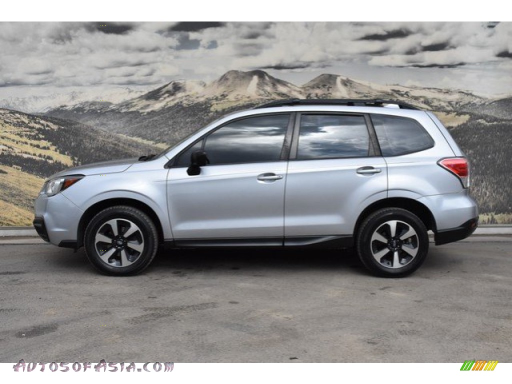 2017 Forester 2.5i - Ice Silver Metallic / Gray photo #6