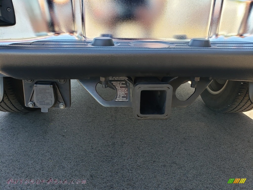 2015 Tacoma V6 Double Cab 4x4 - Super White / Graphite photo #37