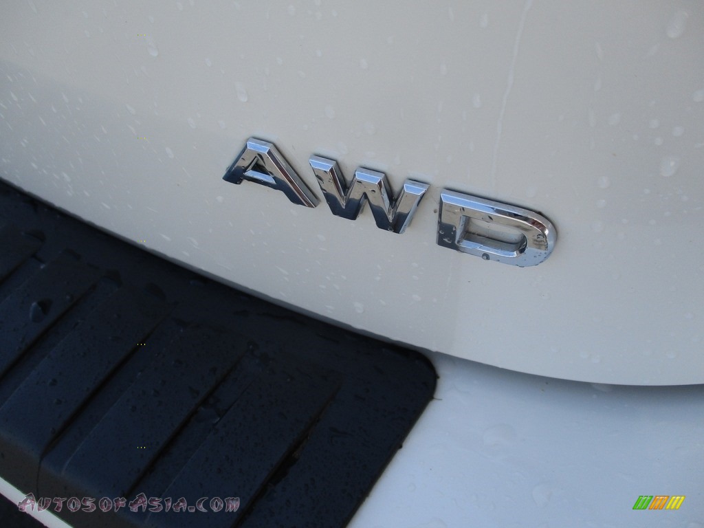 2013 Rogue S AWD - Pearl White / Gray photo #6