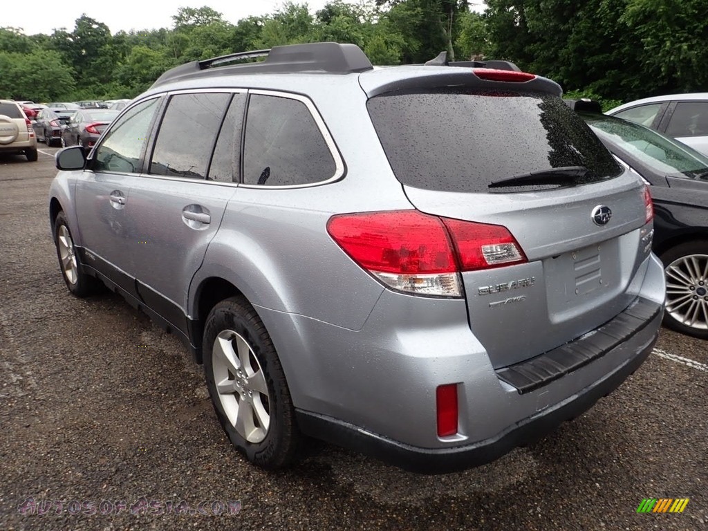 2013 Outback 2.5i Limited - Ice Silver Metallic / Off Black Leather photo #2