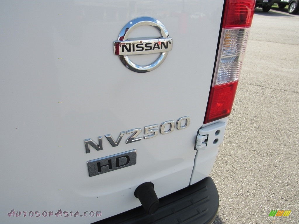 2012 NV 2500 HD SV High Roof - Blizzard White / Charcoal photo #9