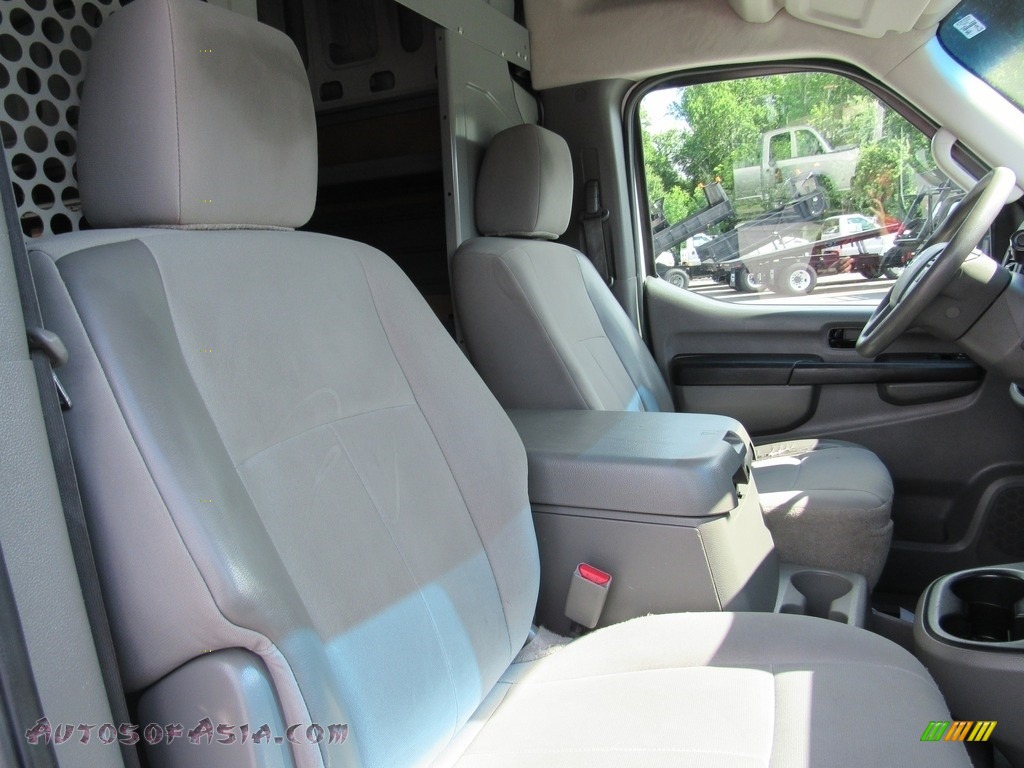 2012 NV 2500 HD SV High Roof - Blizzard White / Charcoal photo #44