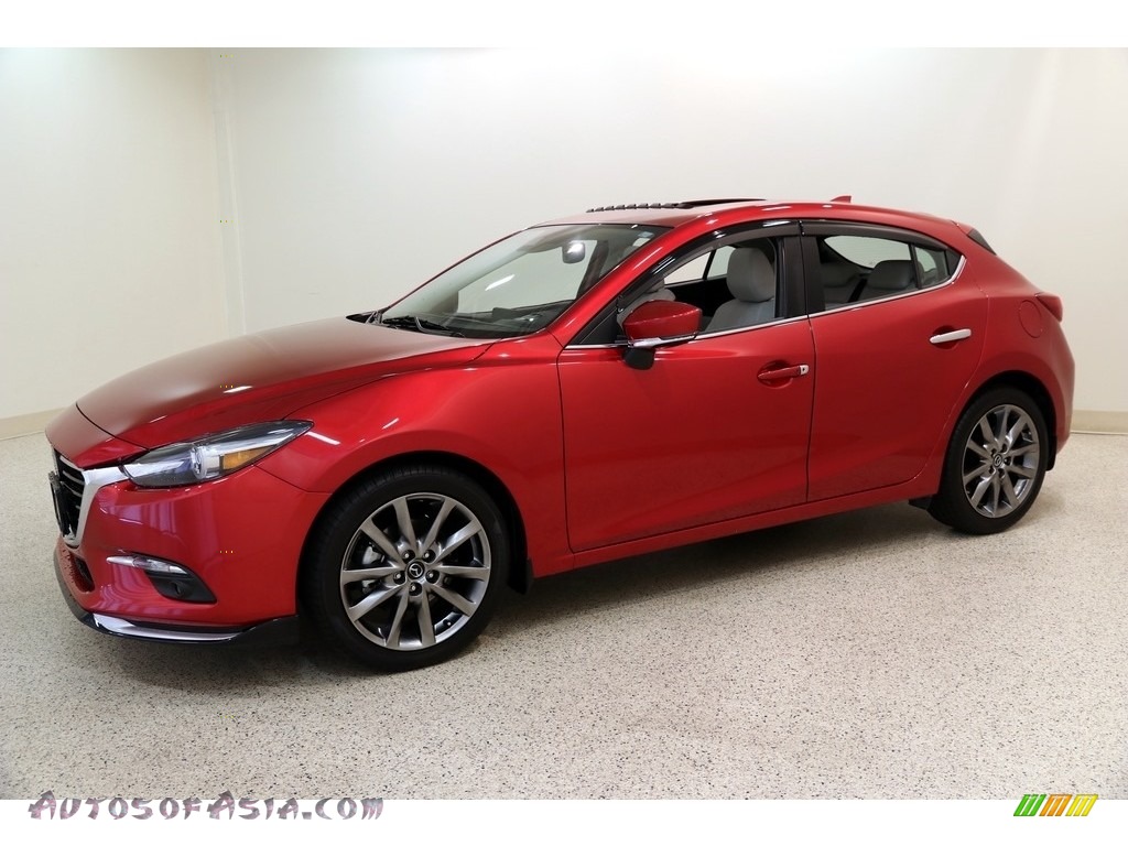 2018 MAZDA3 Grand Touring 5 Door - Soul Red Metallic / Parchment photo #3