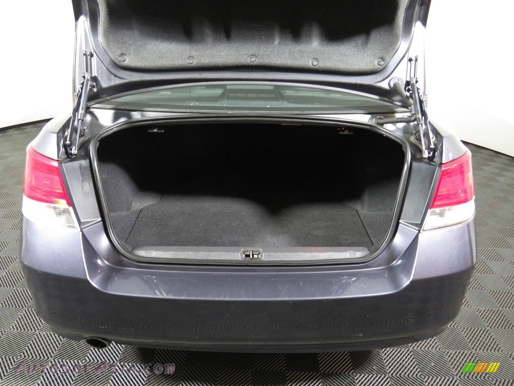 2010 Legacy 2.5i Premium Sedan - Graphite Gray Metallic / Off Black photo #12