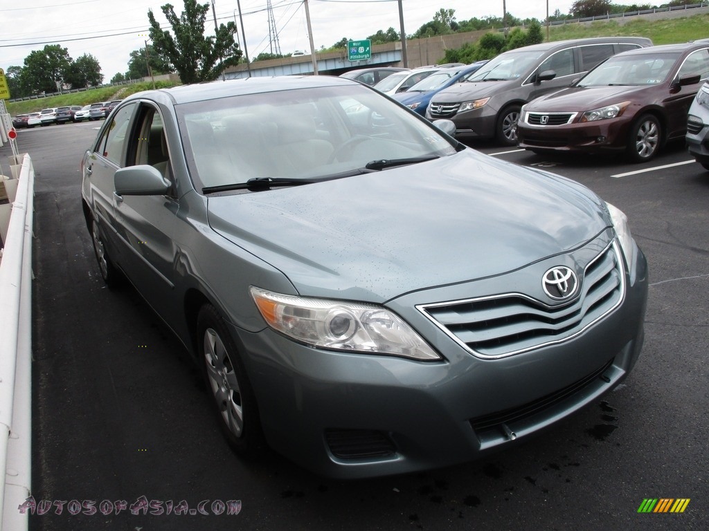 2010 Camry LE - Spruce Mica / Bisque photo #7