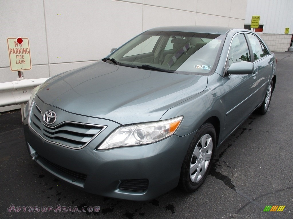 2010 Camry LE - Spruce Mica / Bisque photo #9