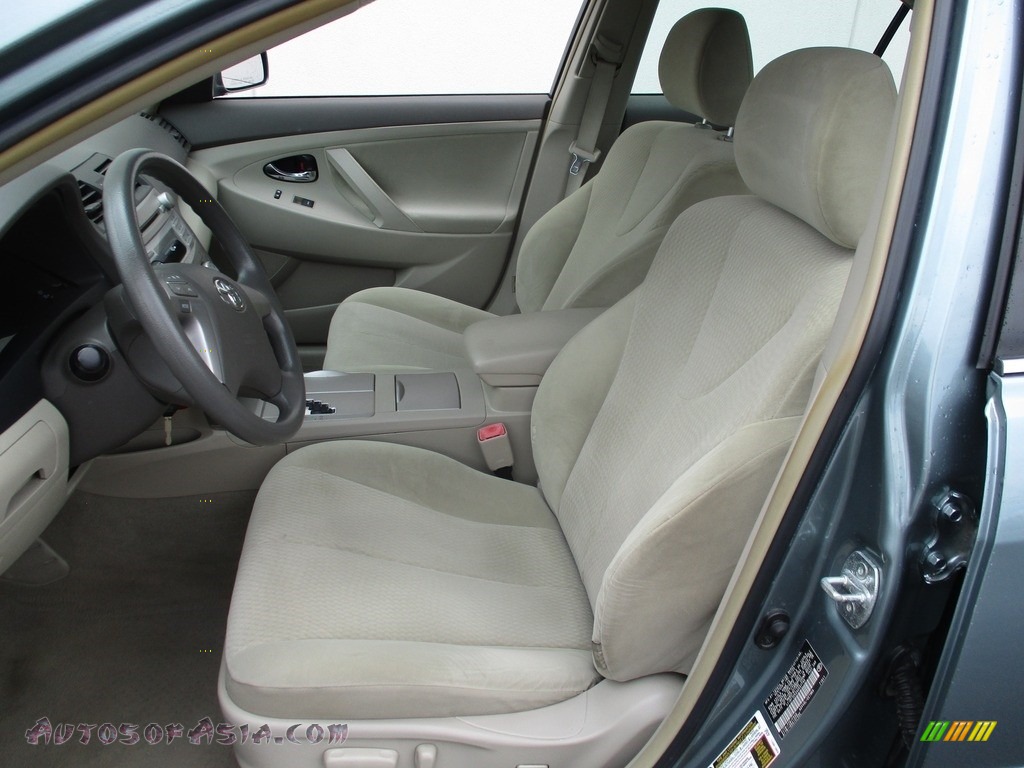 2010 Camry LE - Spruce Mica / Bisque photo #11