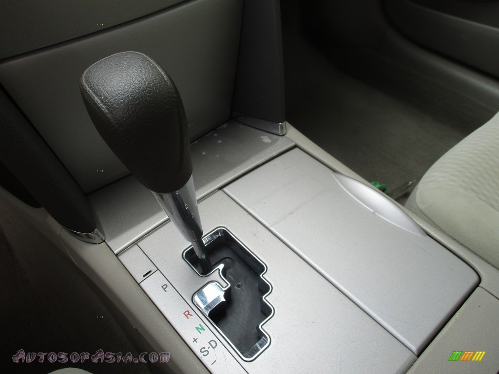 2010 Camry LE - Spruce Mica / Bisque photo #15