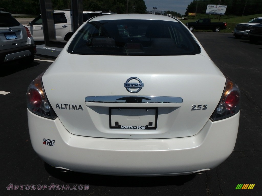 2007 Altima 2.5 S - Winter Frost Pearl / Charcoal photo #11
