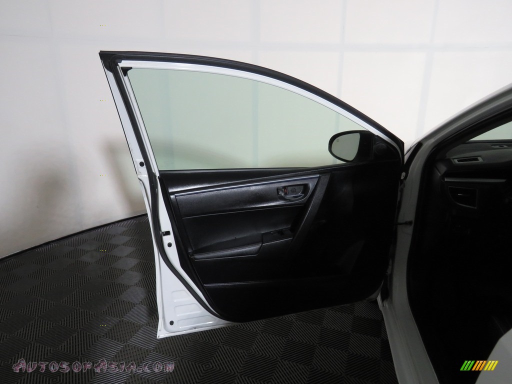 2015 Corolla S Plus - Super White / S Black photo #15