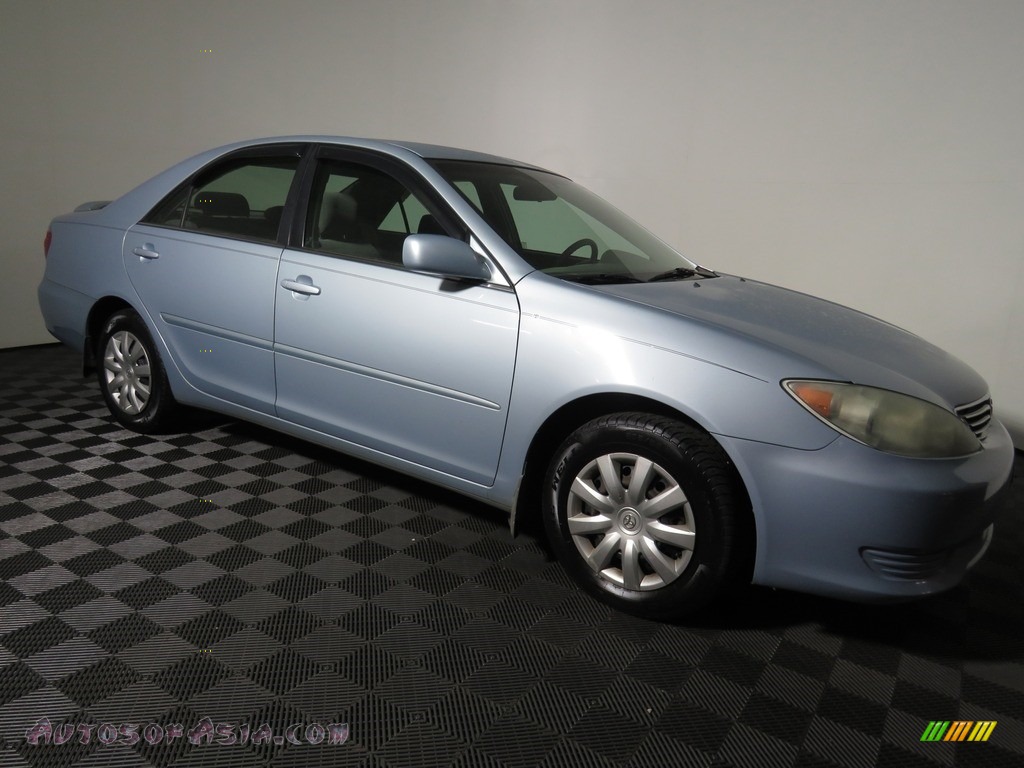 2006 Camry LE - Sky Blue Pearl / Dark Charcoal photo #2