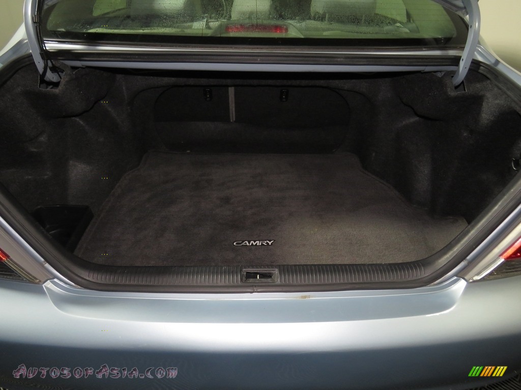 2006 Camry LE - Sky Blue Pearl / Dark Charcoal photo #13